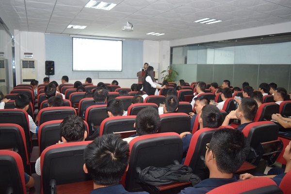 UV打印機廠家越達&mdash;&mdash;秋季運動會頒獎典禮