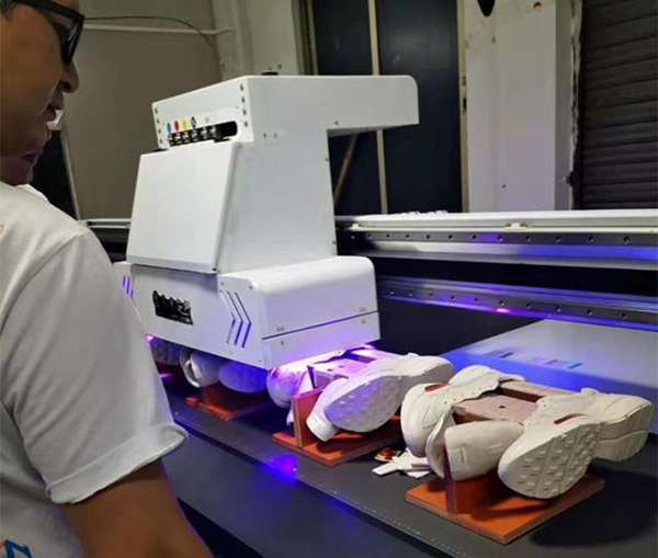 高落差鞋子uv打印機(jī)怎么樣？